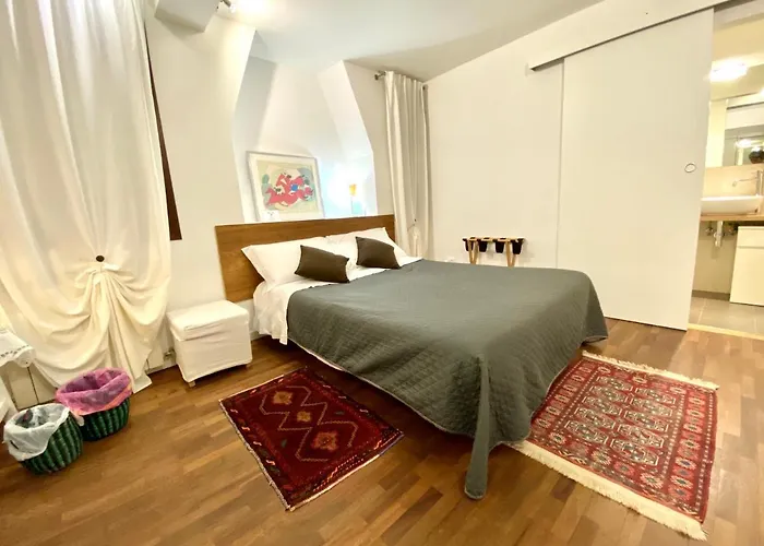 San Toma By M&f Pensión